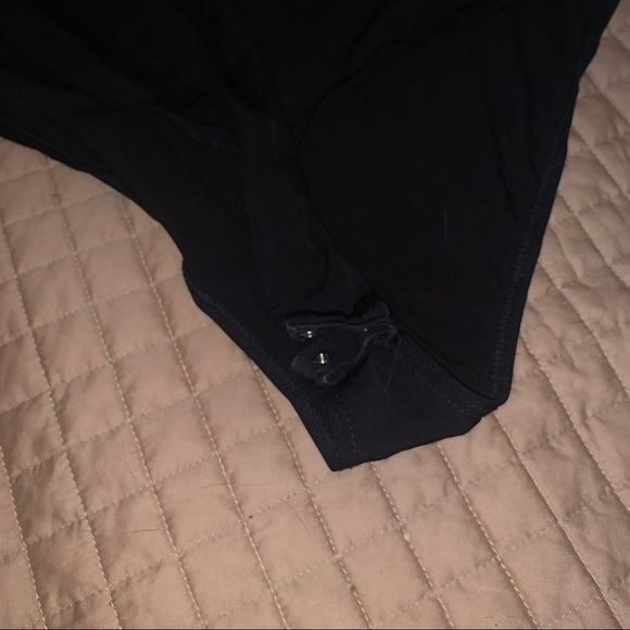 Black lace front bodysuit - Picture 5 of 6